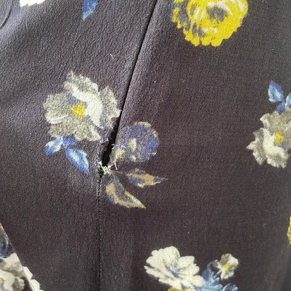 Nunui Floral Navy Blue Womens Shorts AU 12 - Blue with colourful flowers - Picture 7 of 16